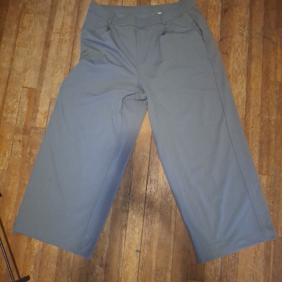 HALARA Wide-Leg High-Rise Pants in Gray - Picture 3 of 3